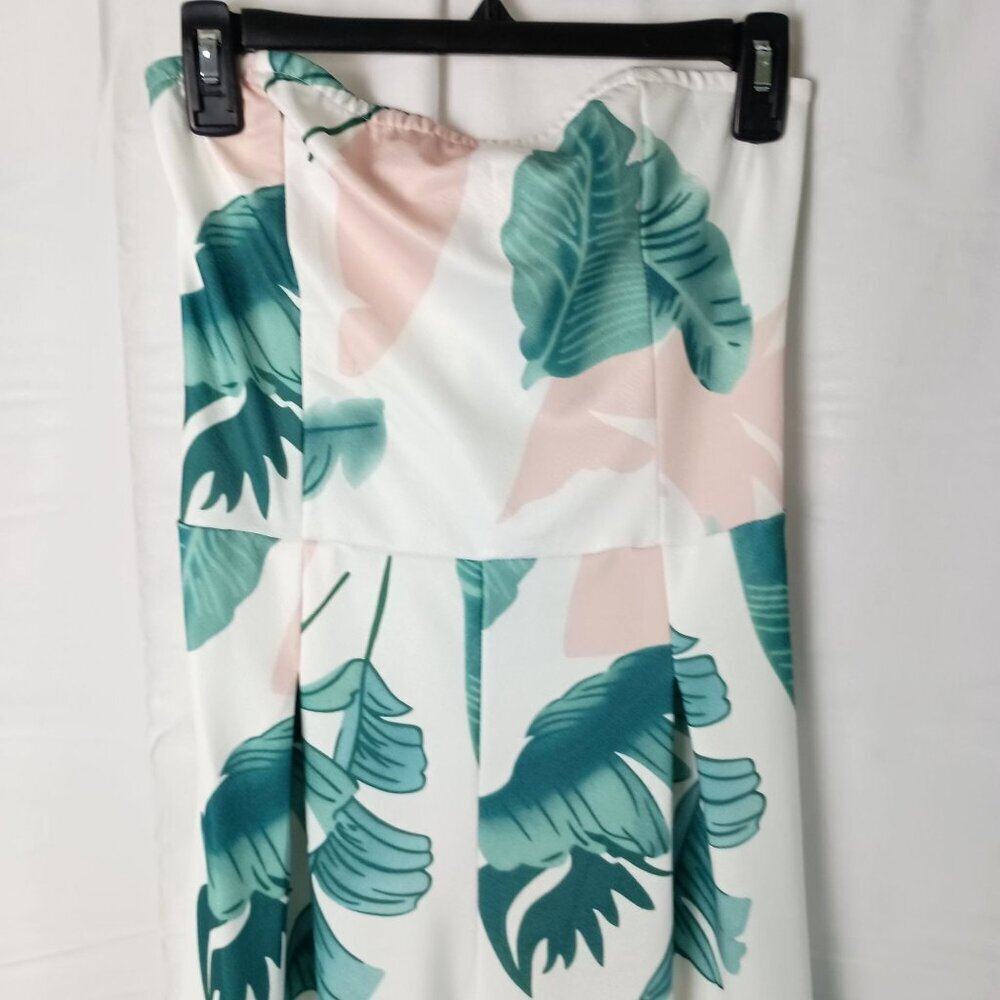 Strapless Leaf Print Jumpsuit M Smocked Back Cropped NWOT Casual Chic - Picture 3 of 8